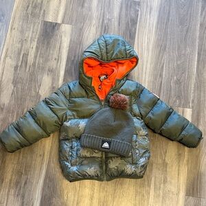 Snozu Kids Puffer Jacket and matching hat - Green and Orange